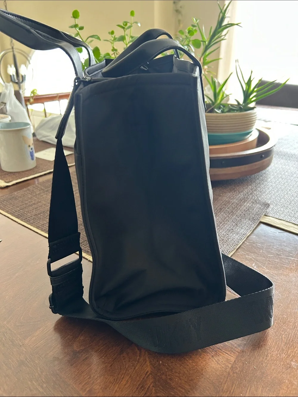 Dkny Black Nylon Logo Messenger Bag